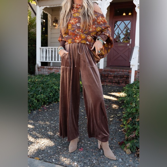NEW Three Bird Nest The Nest Relaxing Robin Velvet Wide Leg Pant - Picture 3 of 5